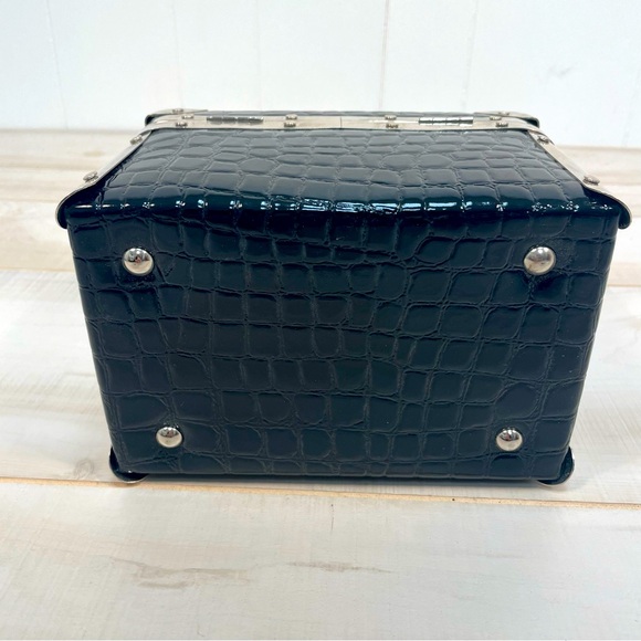 Vintage Black Faux Croc & Silver Box Purse, Hinged Top, Inside Pockets (One Zip) - Picture 5 of 8